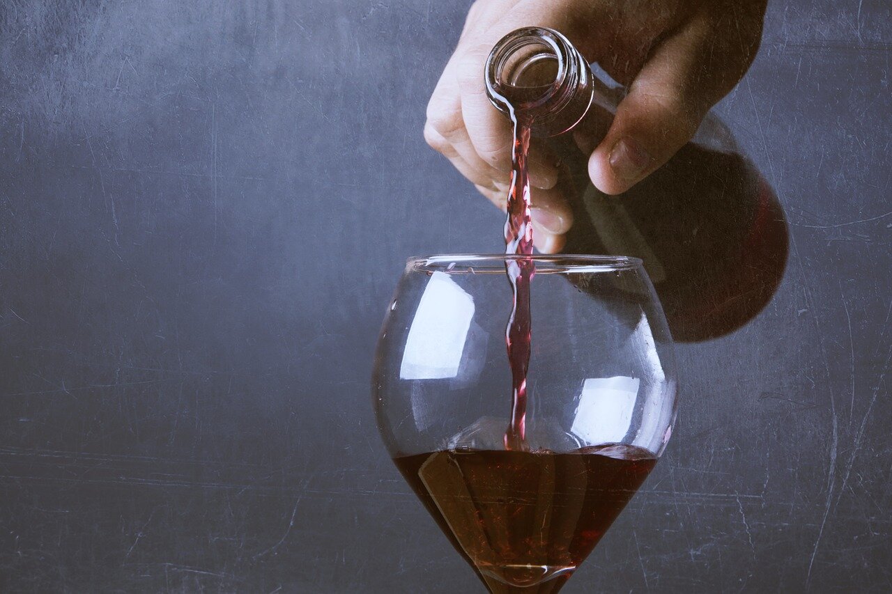 Facts and myths about the health benefits of wine